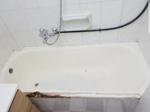 אמבטיה לפני חידוש